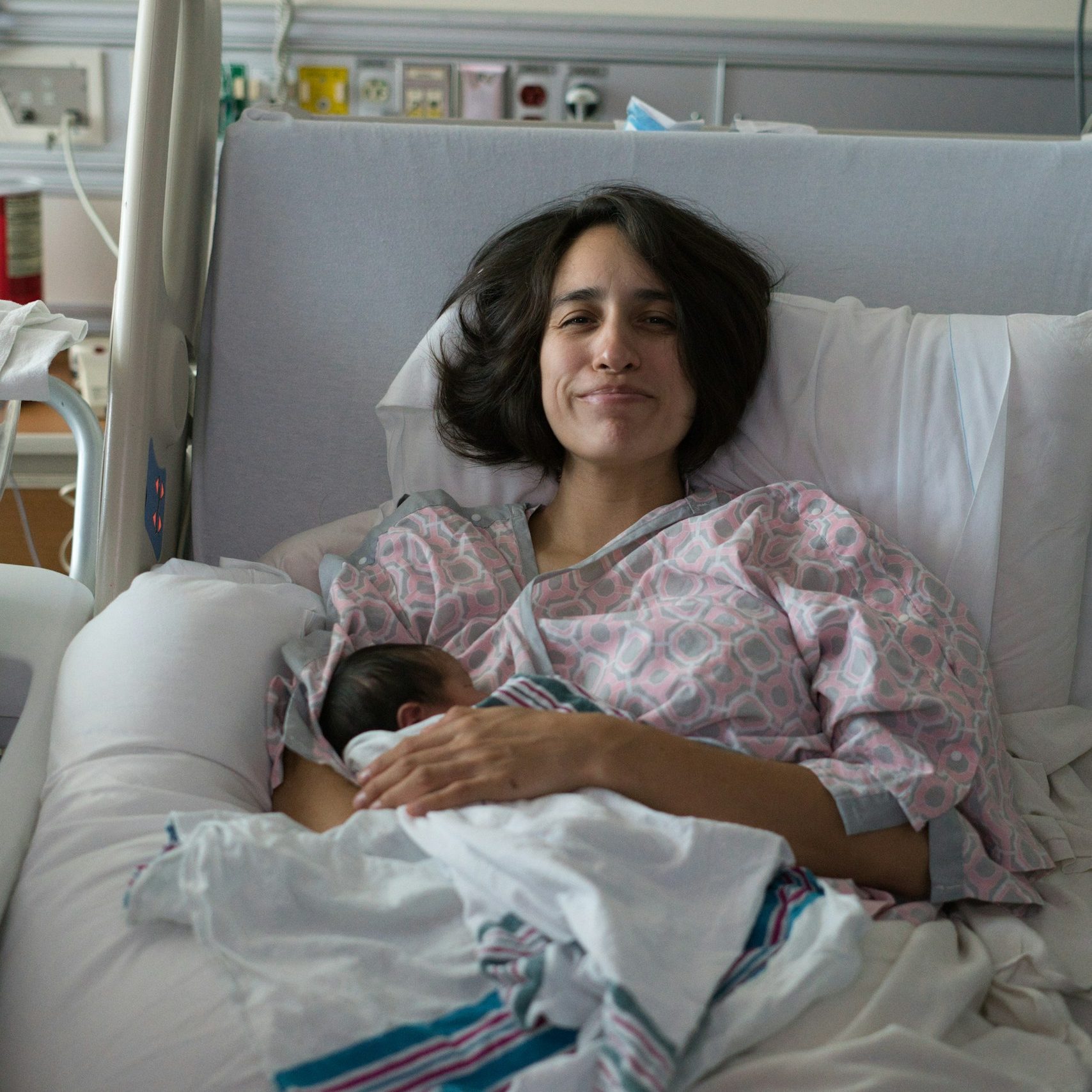 Newborn feeding support, newborn feeding, rugby breastfeeding help